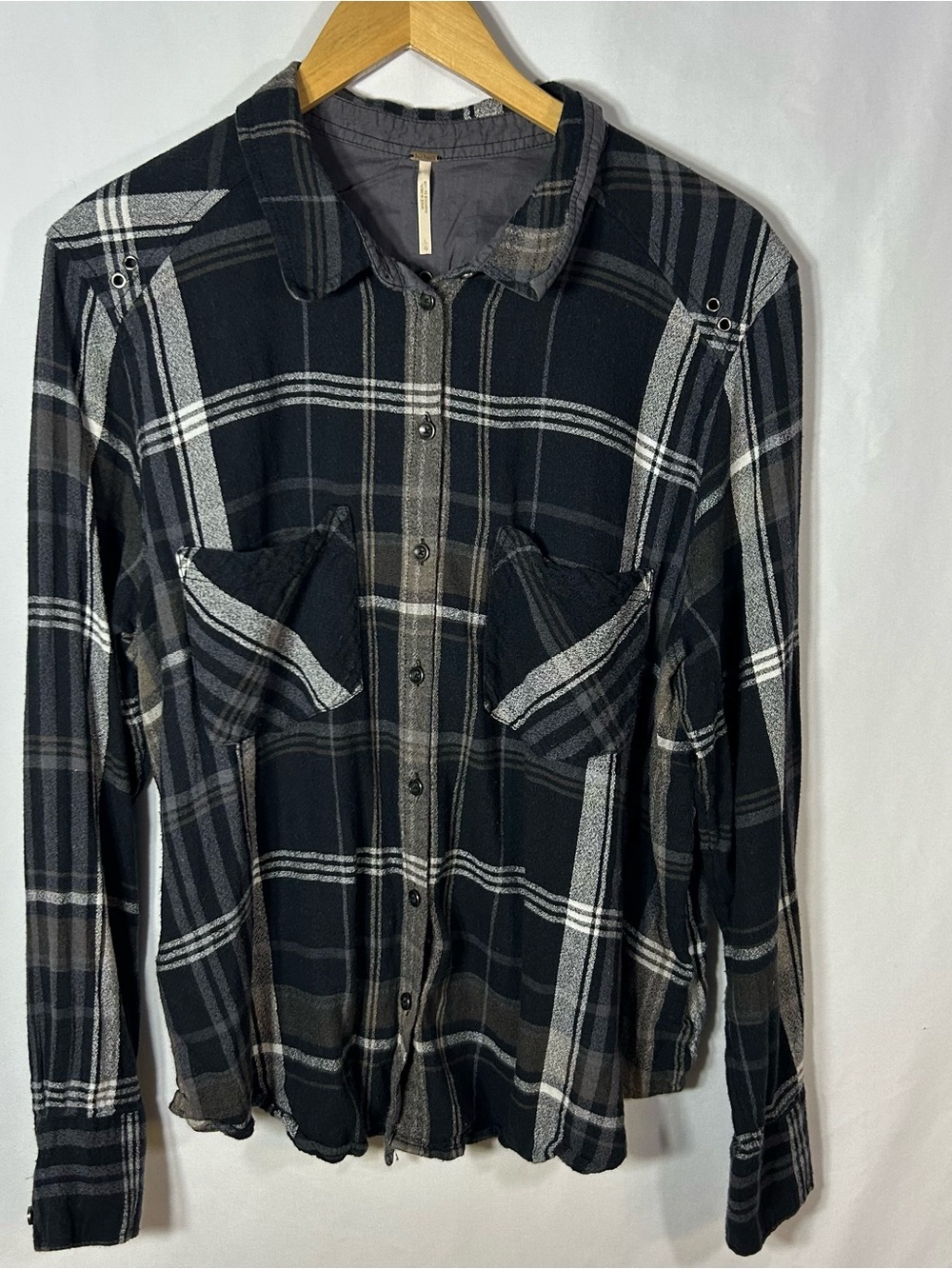 Free People Black Plaid Flannel Button-Up Shirt size large